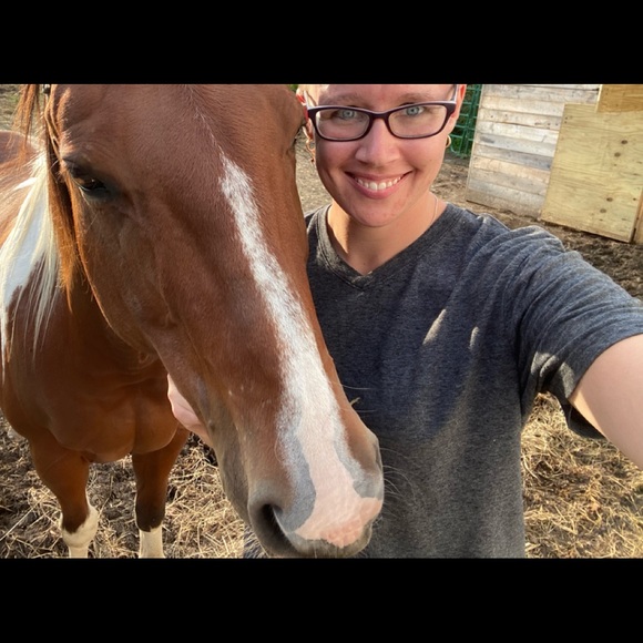 Meet your Posher, Kristin - Picture 3 of 5